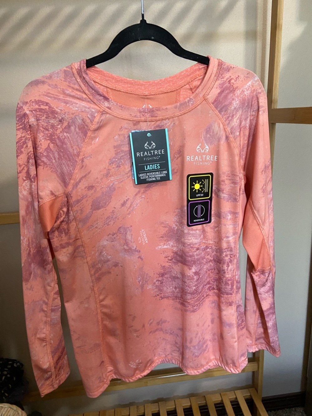 Realtree Ladies Long Sleeve Fishing Tee - Coral Pink Camo Reversible